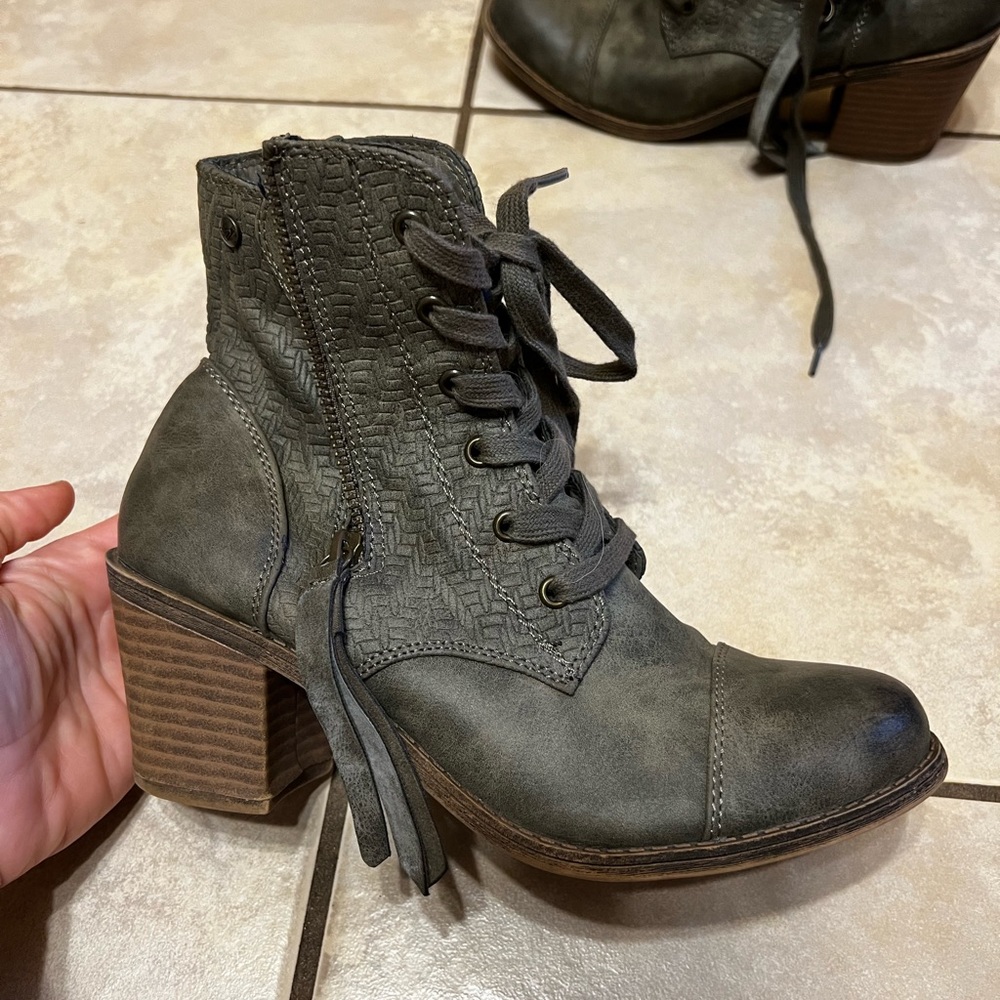 Roxy Calico boots